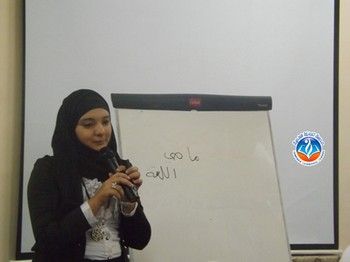 زيارة المؤلفة والمترجمة الموهوبة دنيا زاد برينيس إلى مدرسة تاونزة العلمية