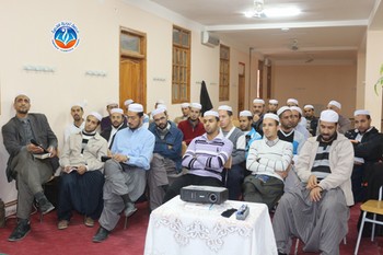 زيارة المؤلفة والمترجمة الموهوبة دنيا زاد برينيس إلى مدرسة تاونزة العلمية