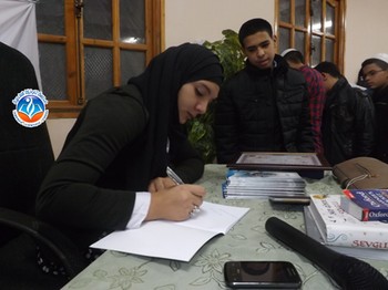 زيارة المؤلفة والمترجمة الموهوبة دنيا زاد برينيس إلى مدرسة تاونزة العلمية