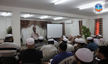 صبيحة تكوينية مع الخبير النفسي والتربوي أ.عبد القادر معسفن تحت عنوان: التربية الحالية ونظرياتها"