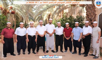 ثانوية تاونزة العلمية تستقبل طلبتها وطالباتها مع أوليائهم.